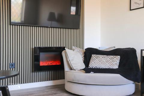 1 bedroom maisonette for sale, Exeter Drive, Riverside
