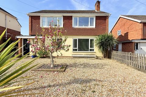 2 bedroom ground floor maisonette for sale, Malwood Road, Hythe, Southampton