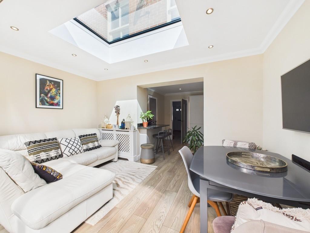 Cam02854 g0 pr0362 still005