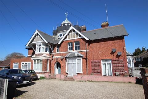 2 bedroom flat for sale, Holland Road, Clacton on Sea
