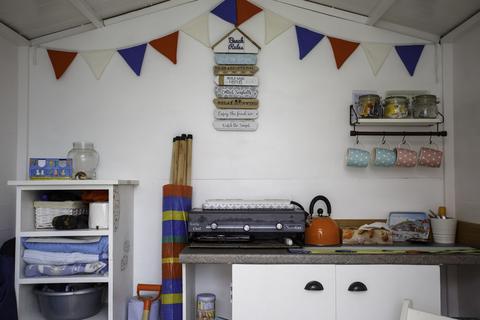 Chalet for sale, Felixstowe IP11