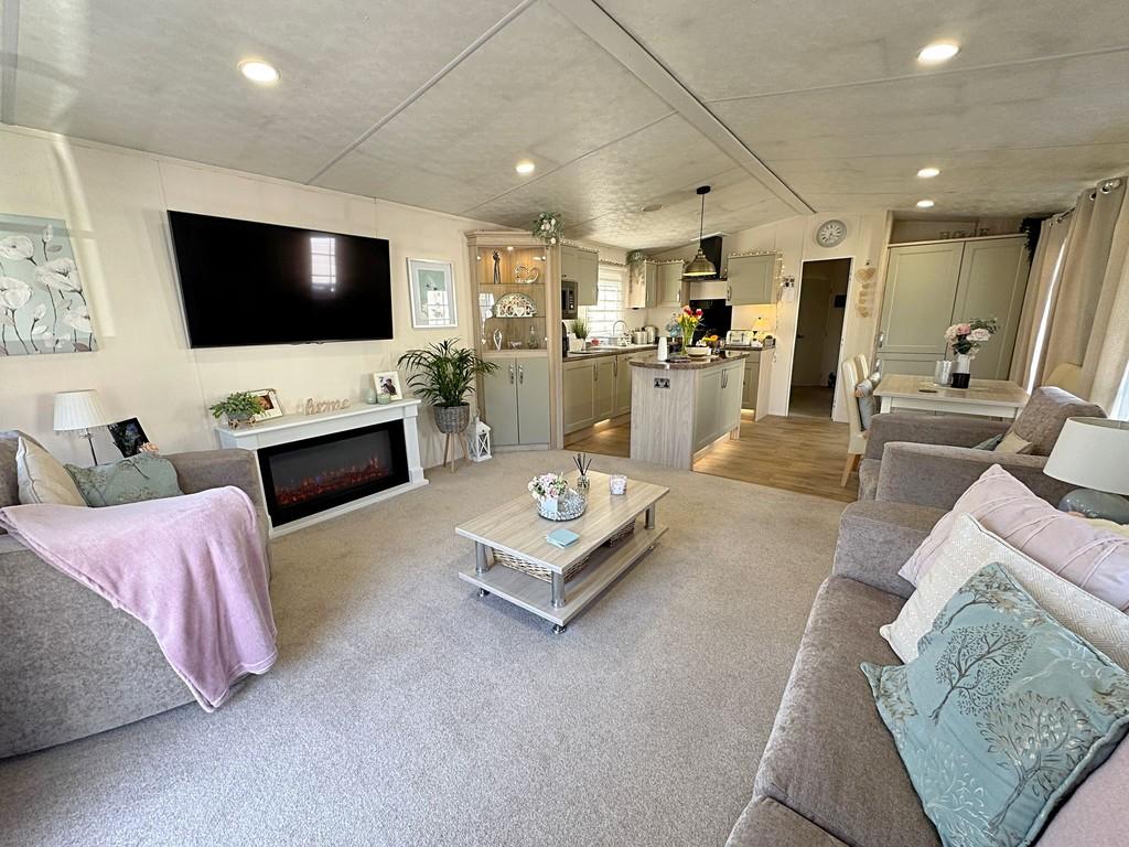 Lounge to Kitchen