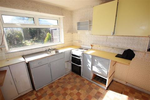 2 bedroom semi-detached bungalow for sale, Slade Road, Holland on Sea