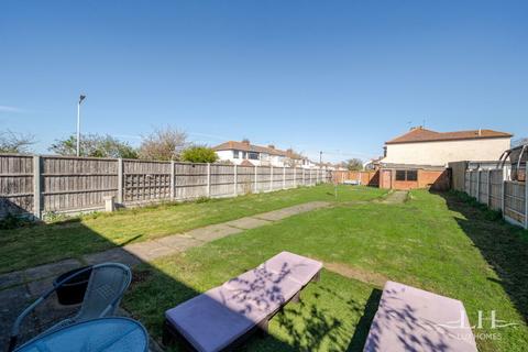 3 bedroom semi-detached house for sale, Upper Rainham Road, Hornchurch