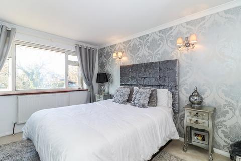 24 Bottrells Lane, Chalfont St Giles, HP8 4EY