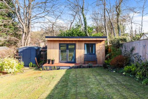24 Bottrells Lane, Chalfont St Giles, HP8 4EY