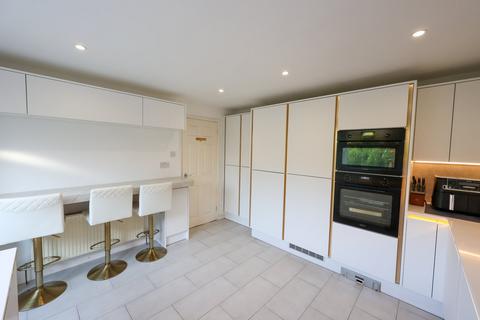 4 bedroom detached house for sale, Gribben Road, St Austell, PL25