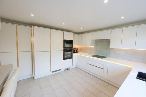 4 bedroom detached house for sale, Gribben Road, St Austell, PL25