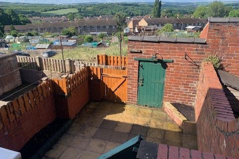 2 bedroom terraced house to rent, High Street, Worsborough