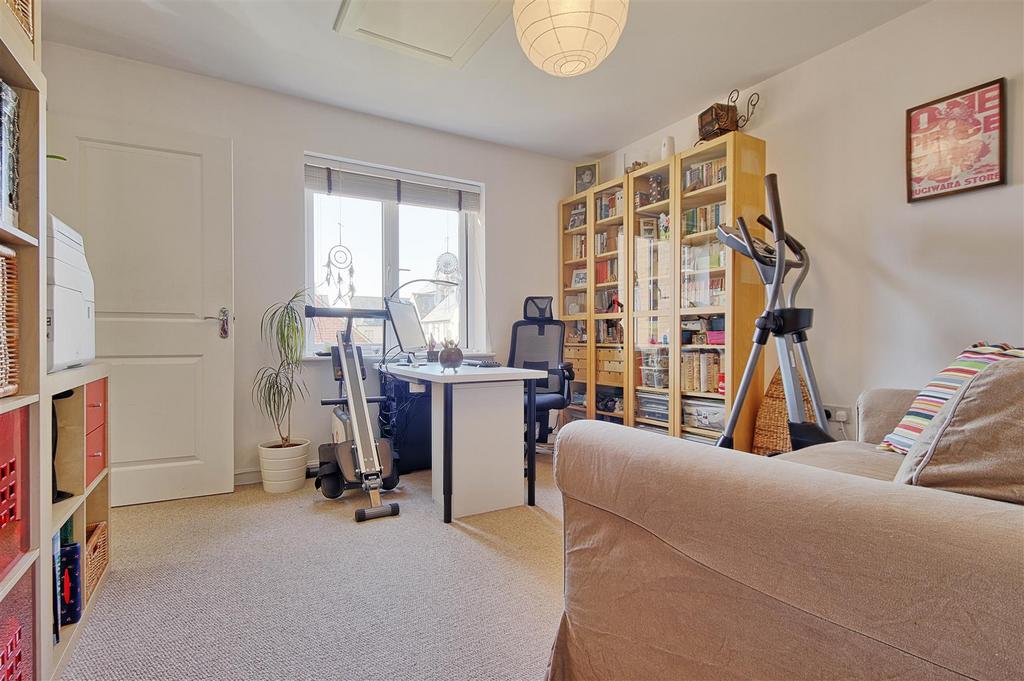 Bedroom 4.jpg