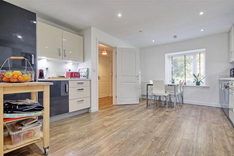 7 Old Mills Road, Trumpington, Cambridge, CB2 9AJ
