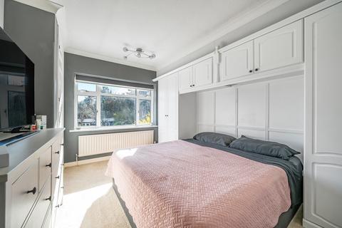 Fox Oak Blackbridge Road, Woking, GU22 0DH