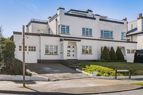 1 Hill Crescent, Bexley, DA5 2DA