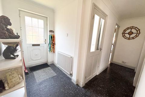 61 Amesbury Avenue, Grimsby, DN33 3HT