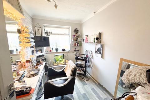 61 Amesbury Avenue, Grimsby, DN33 3HT