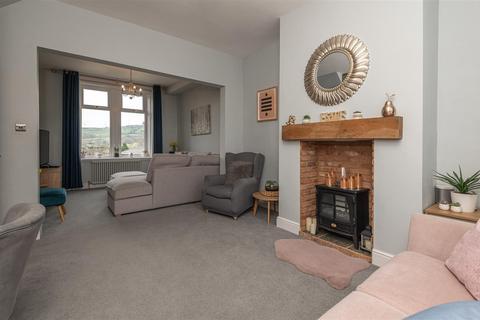 8 Shaw Street, Holywell Green, Halifax, HX4 9BE