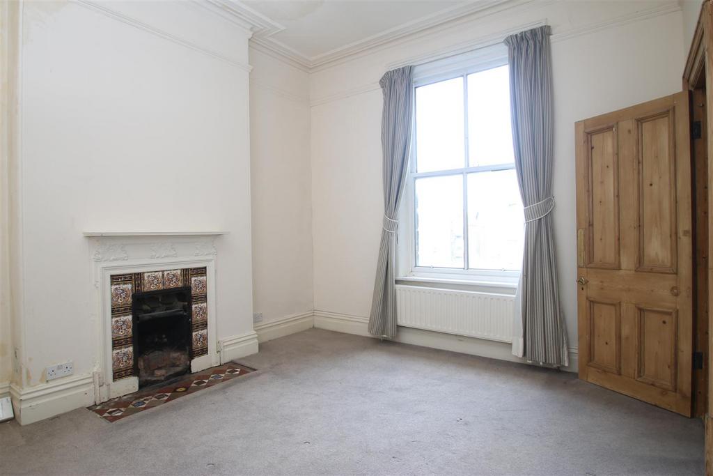 Bedroom 2.JPG