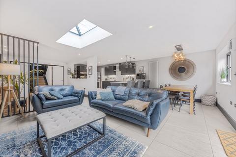 19 Camden Road, Bexley, DA5 3NS