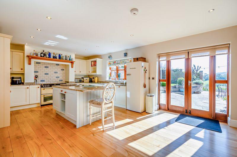 Kitchen Dinning