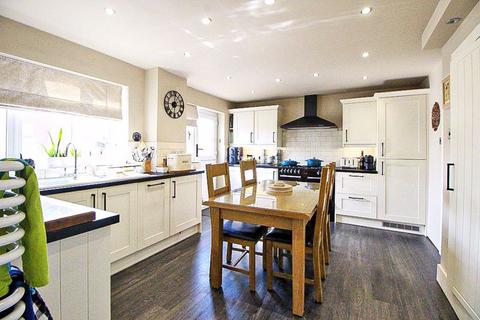 22 Eversley Grove, Sedgley, Dudley, DY3 3RF