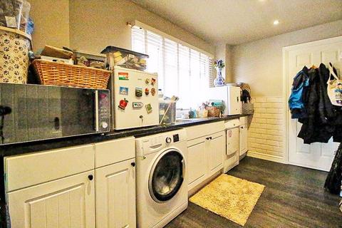 22 Eversley Grove, Sedgley, Dudley, DY3 3RF