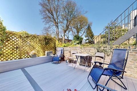 2 bedroom apartment for sale, North Road, Highgate Village, London, N6