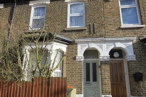 35b Park Grove, London, E15 3QT