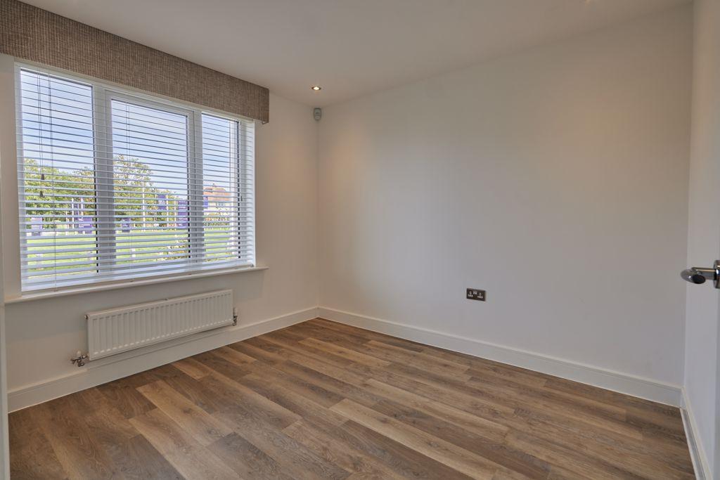 Bedroom 5/Study