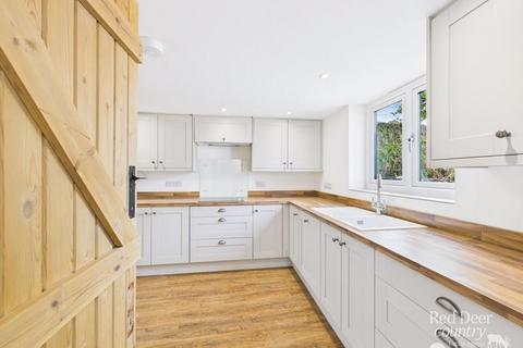 9b Robert Street, Williton, Taunton, TA4 4PG