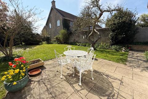 3 bedroom detached house for sale, Paddock Close, Ancaster