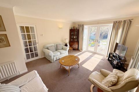 3 bedroom detached house for sale, Paddock Close, Ancaster