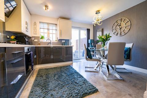 4 bedroom semi-detached house for sale, Mountbatten Way, Beeston, NG9