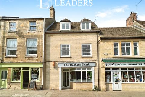 2 bedroom maisonette to rent, Market Place, Oundle PE8