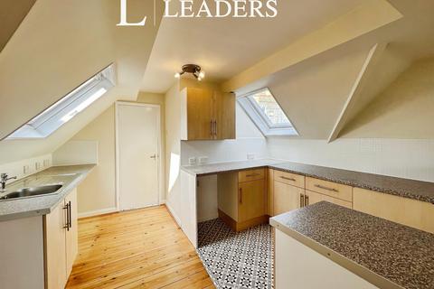 2 bedroom maisonette to rent, Market Place, Oundle PE8