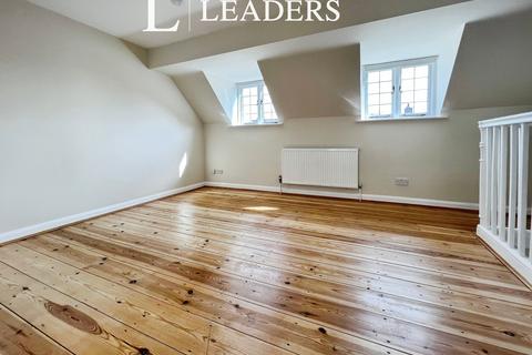 2 bedroom maisonette to rent, Market Place, Oundle PE8