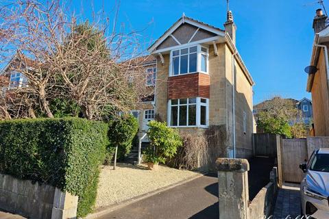 24 Bloomfield Grove, Bath, BA2 2BZ
