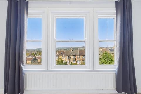 2 bedroom flat for sale, Devonshire Buildings, Bear Flat, Bath