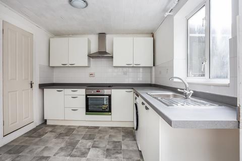 2 bedroom terraced house to rent, Dundee Road