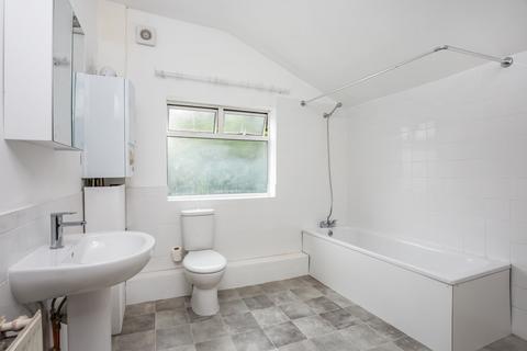 2 bedroom terraced house to rent, Dundee Road