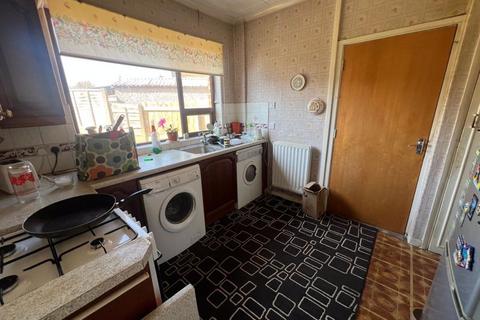 3 bedroom semi-detached house for sale, Trent Road, Oldham OL2