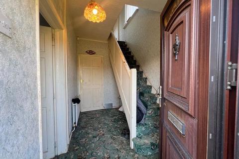 3 bedroom semi-detached house for sale, Trent Road, Oldham OL2