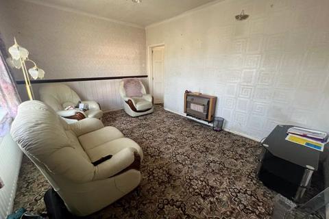 3 bedroom semi-detached house for sale, Trent Road, Oldham OL2