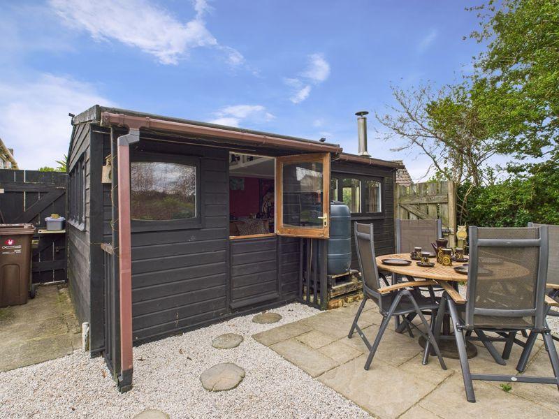 Garden cabin
