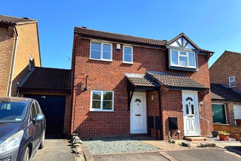 2 bedroom semi-detached house to rent, Jordans Way, Gloucester