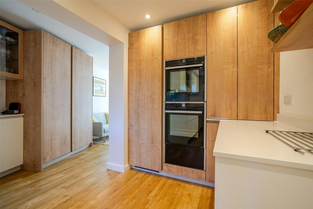 Kitchen Oven Area