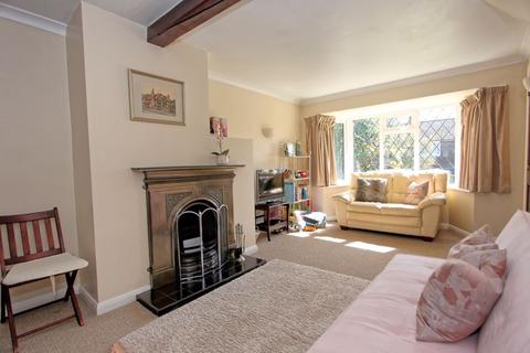 6 Milton Fields, Chalfont St Giles, HP8 4ER