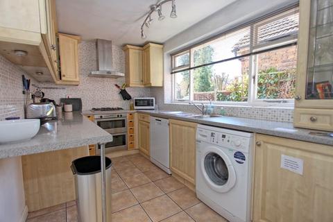 6 Milton Fields, Chalfont St Giles, HP8 4ER