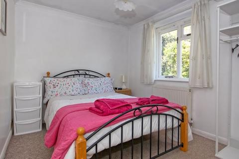 6 Milton Fields, Chalfont St Giles, HP8 4ER