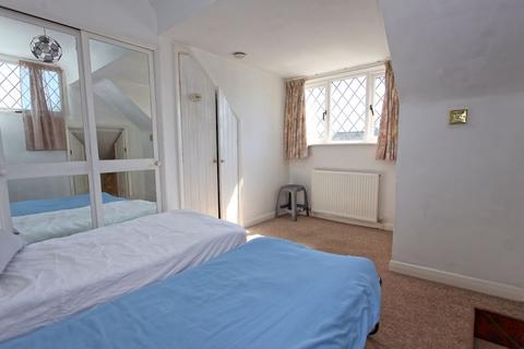 6 Milton Fields, Chalfont St Giles, HP8 4ER