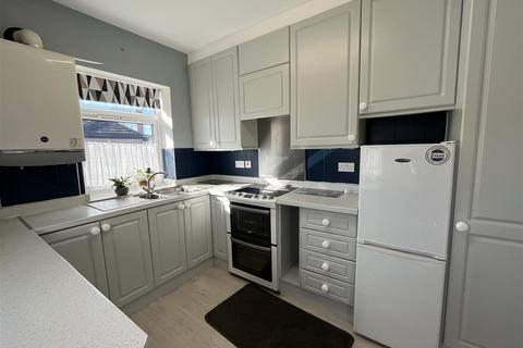 2 bedroom semi-detached bungalow for sale, Thornton Road, Bradford BD13